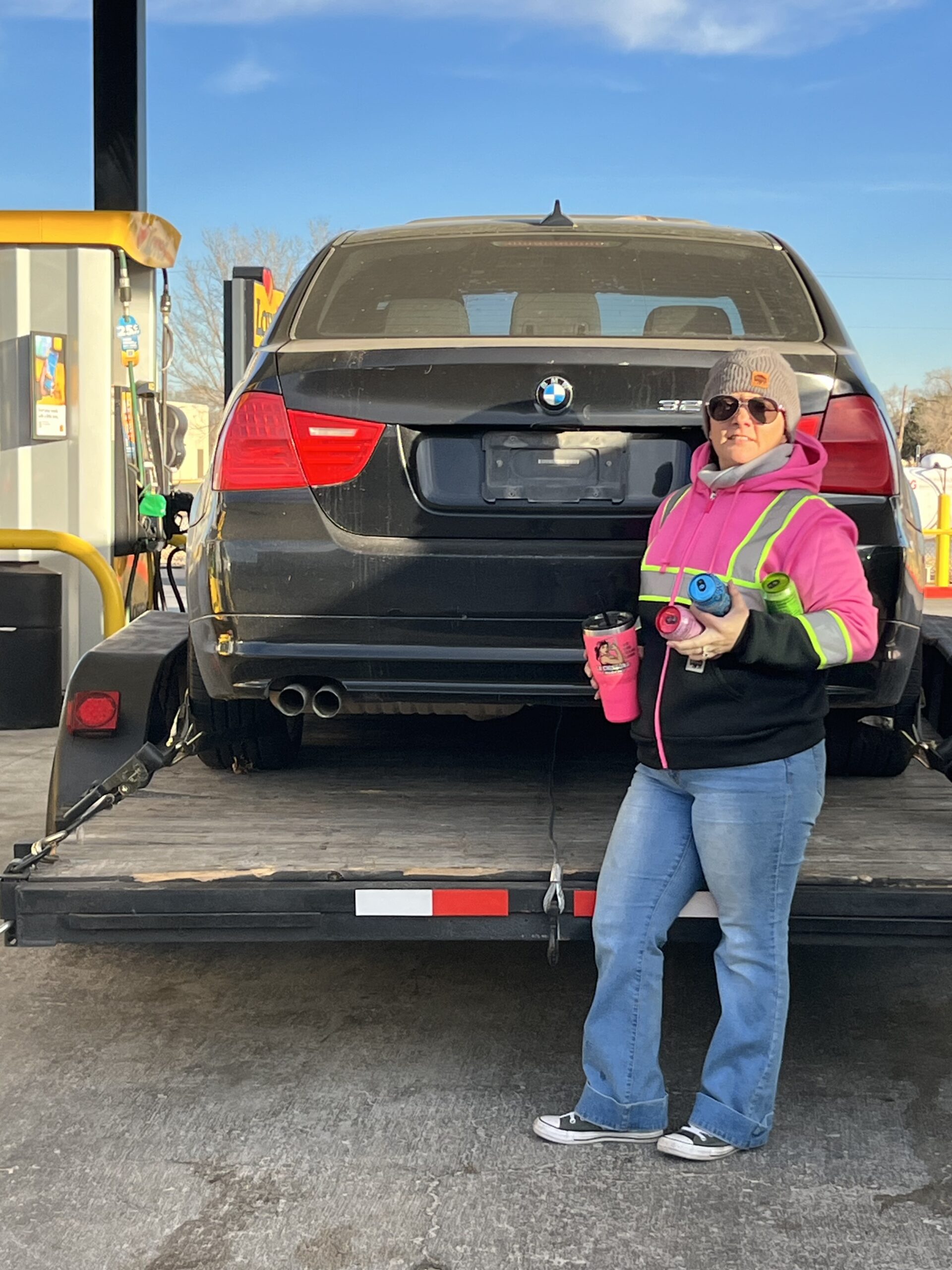 La Chingona Trucking GMC 2500HD and 40ft Wedge Trailer for Hot Shot Transport